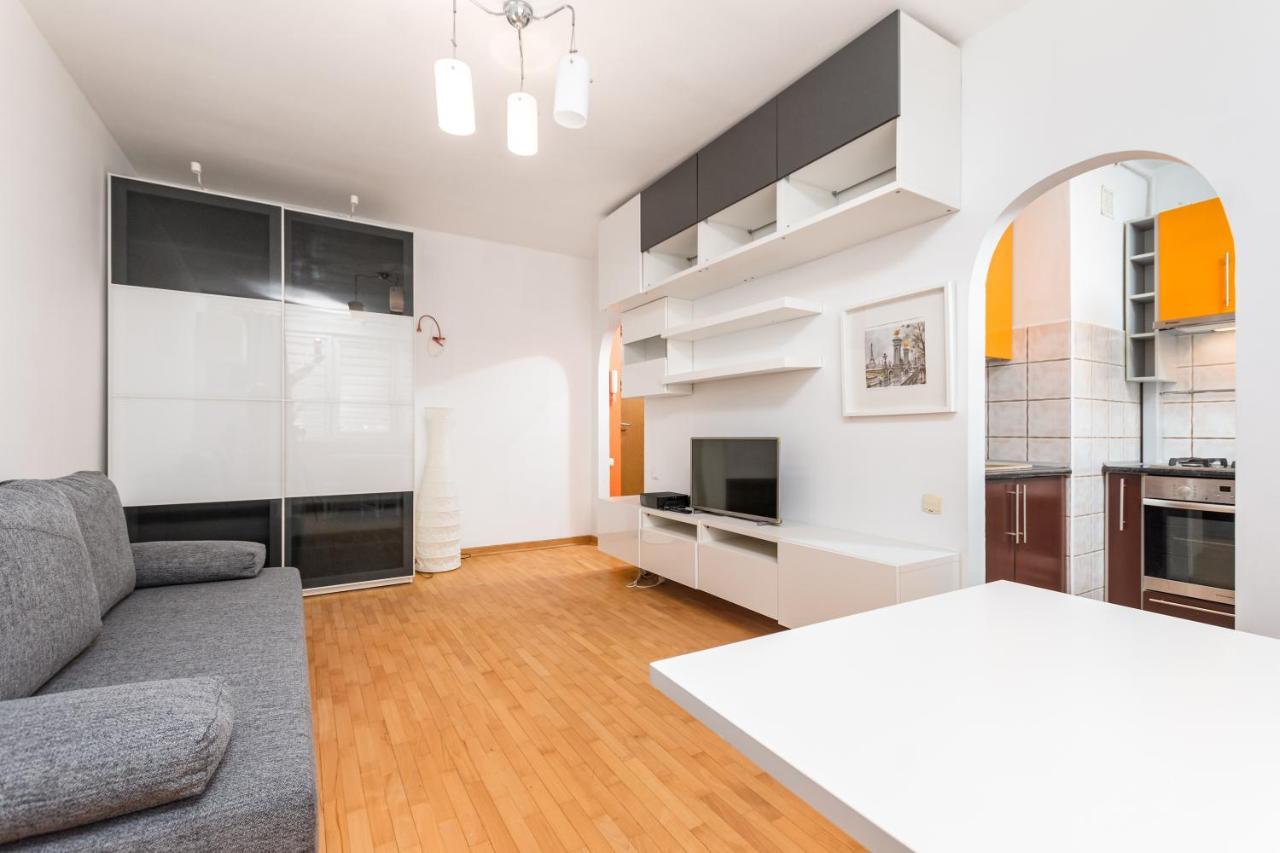 Anielewicza 49 By Homeprime Warszawa Exteriör bild